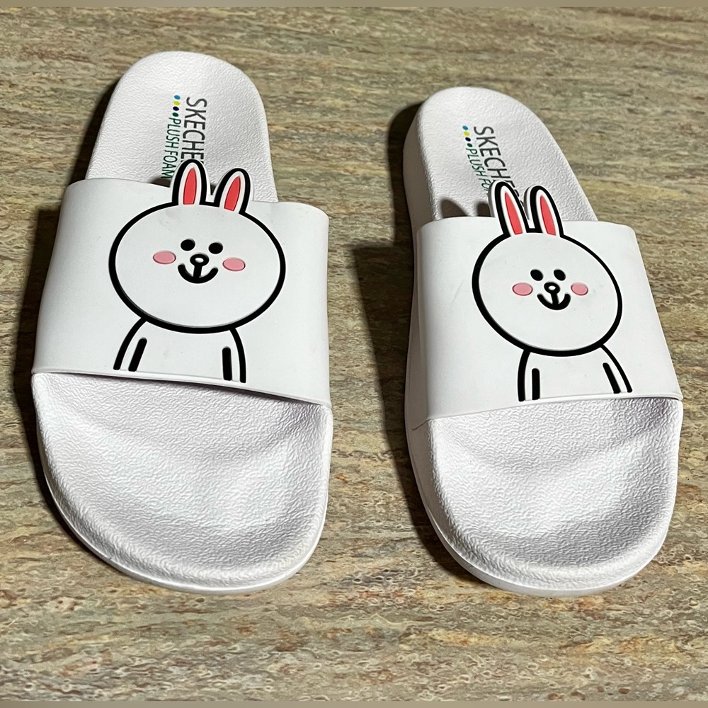 Sketchers Plush Foam Line Friends Slides - image 1